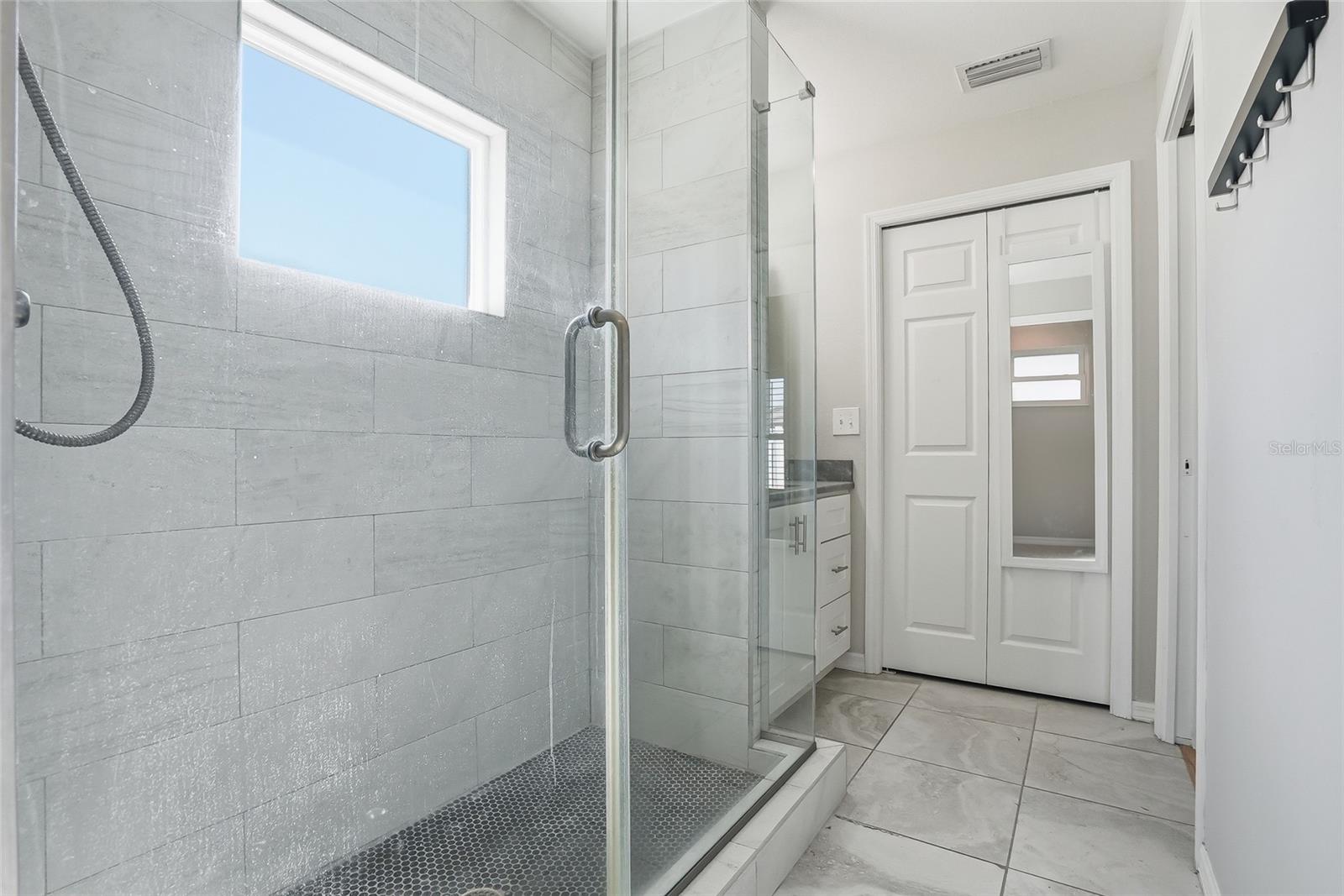 Image 26 of 38 For 3909 Carmen Street