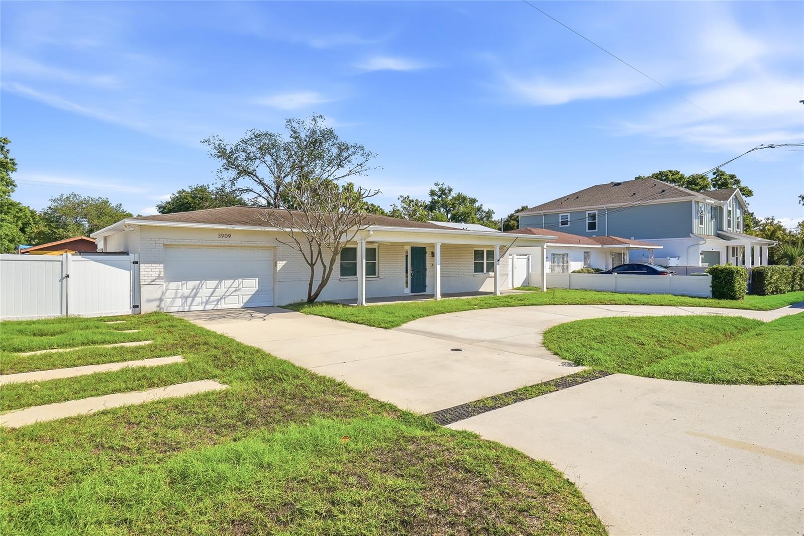 Image 3 of 38 For 3909 Carmen Street