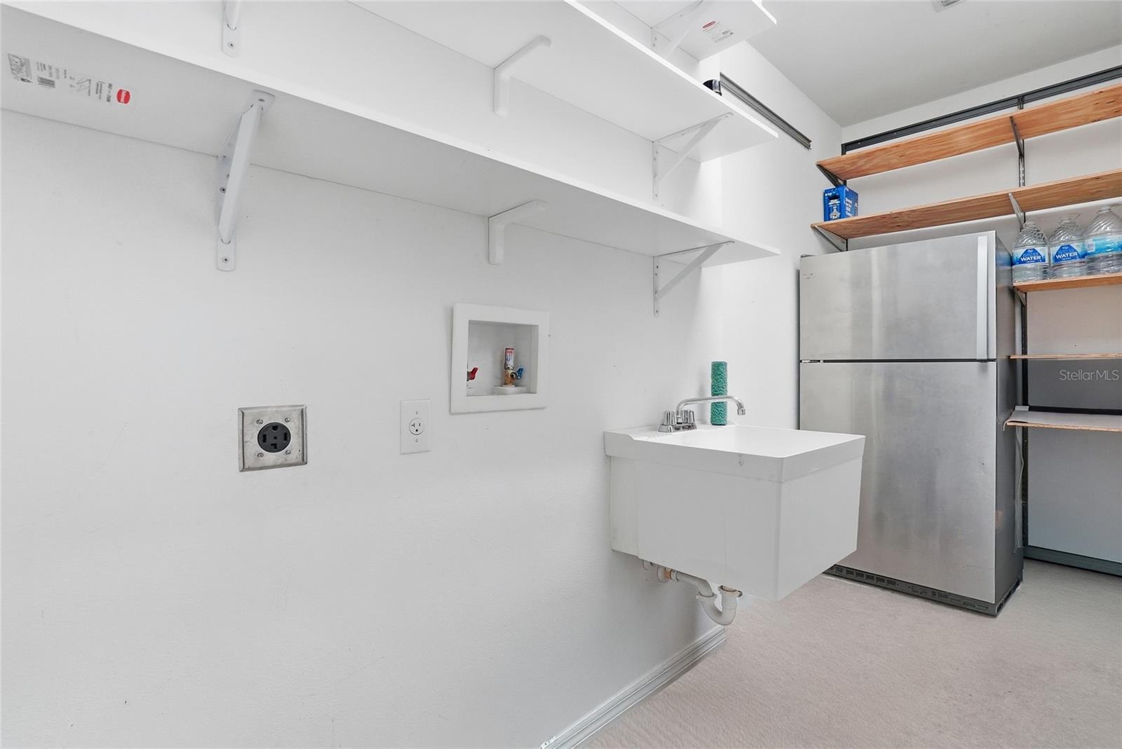 Image 32 of 38 For 3909 Carmen Street