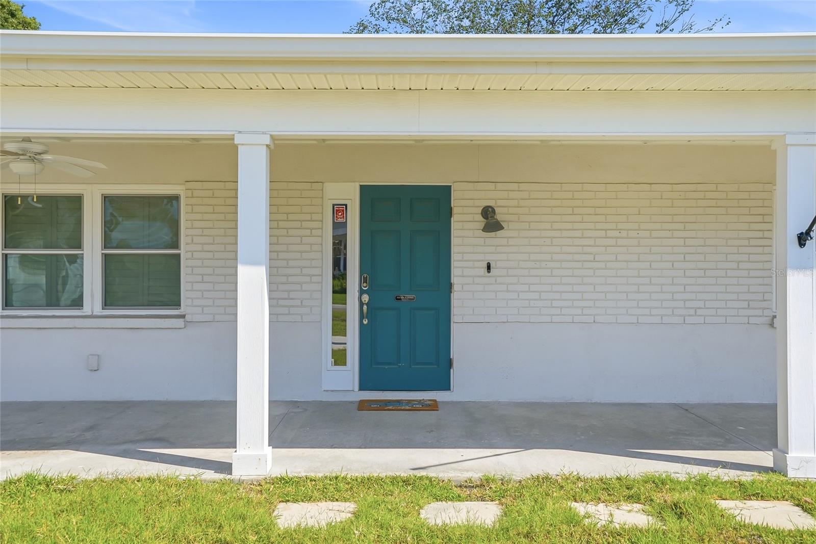 Image 5 of 38 For 3909 Carmen Street