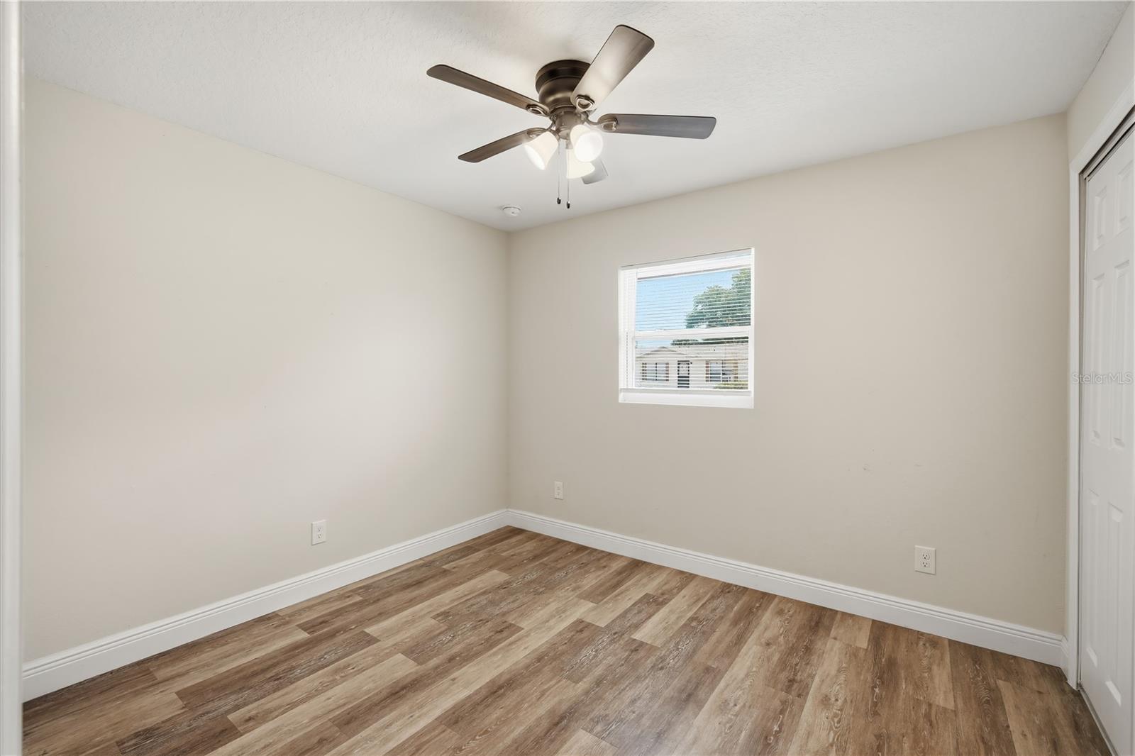 Image 13 of 22 For 38714 Island Avenue