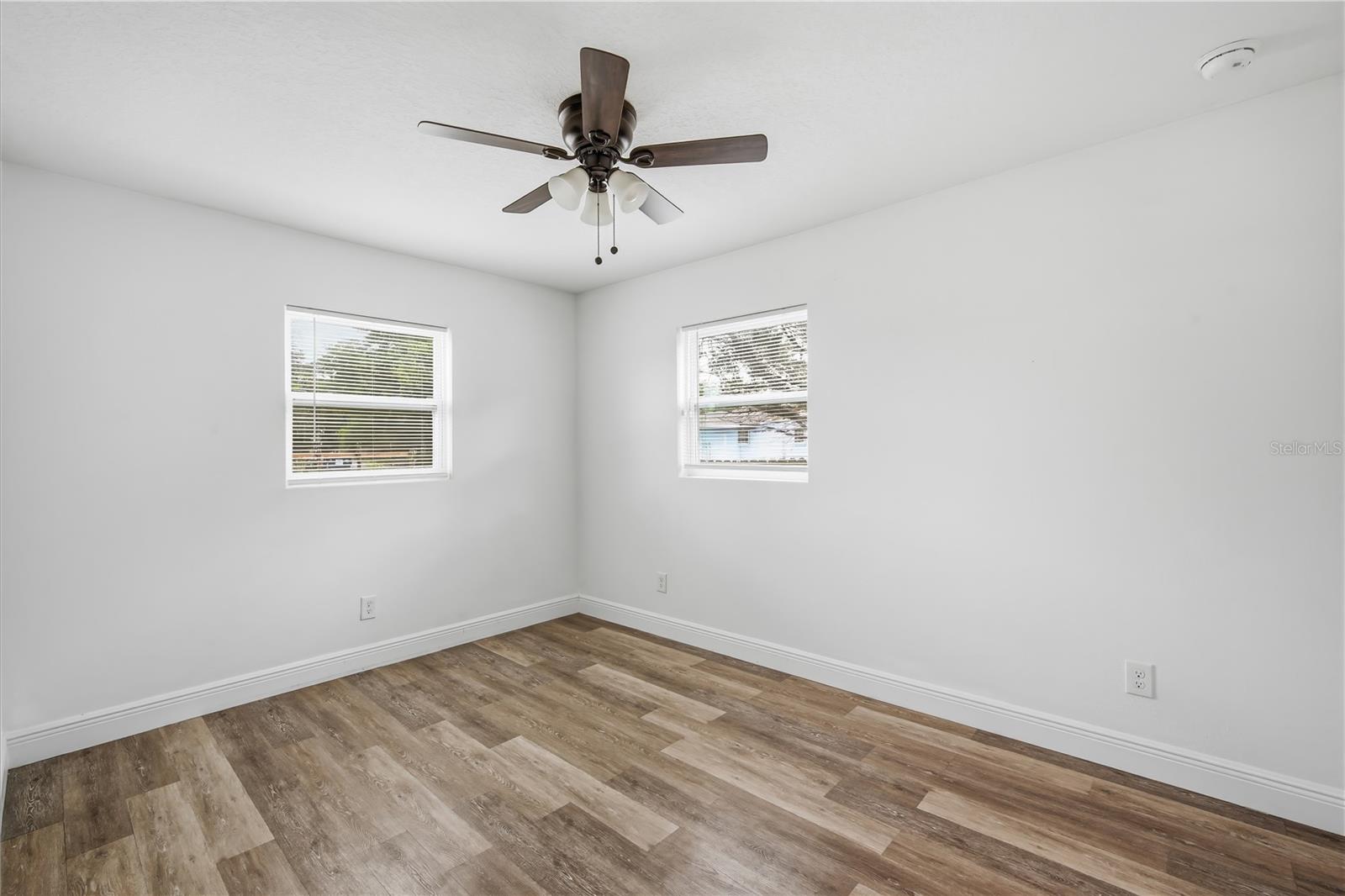 Image 14 of 22 For 38714 Island Avenue