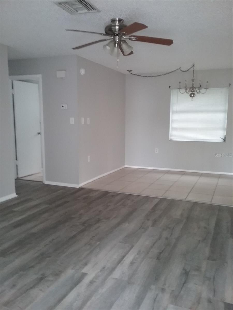 Image 4 of 10 For 9244 Barrington Lane