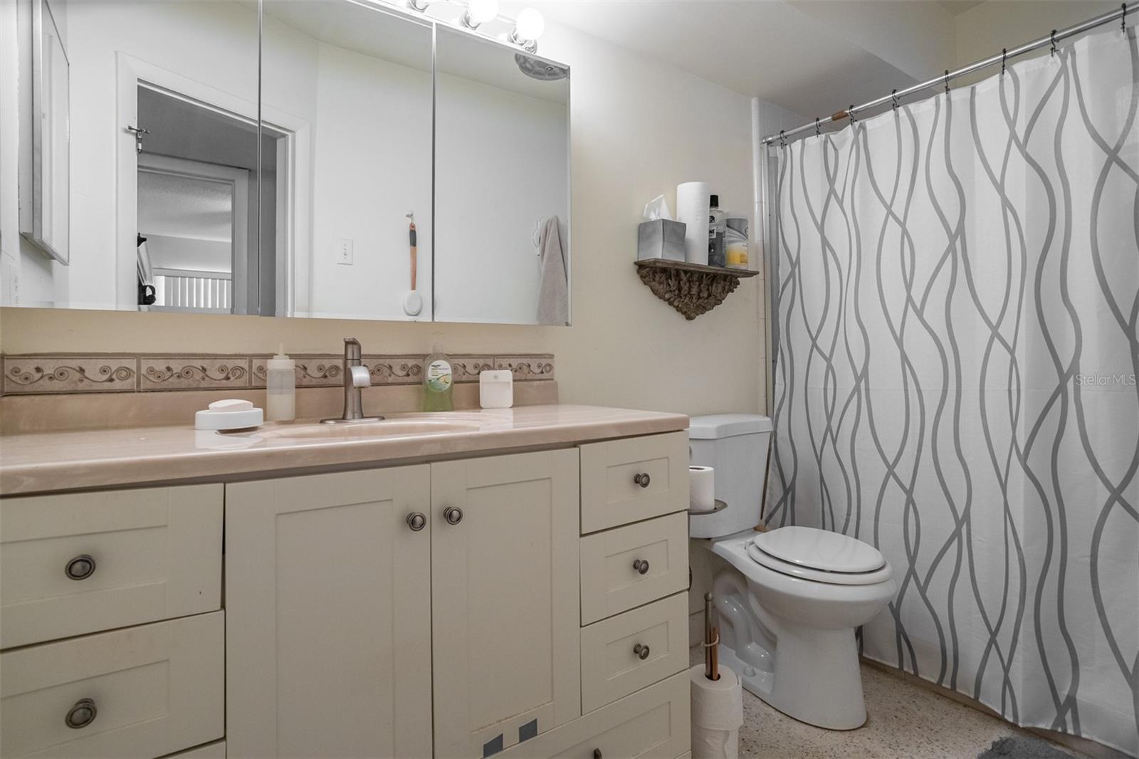 Image 16 of 38 For 250 Rosery Road Nw 298