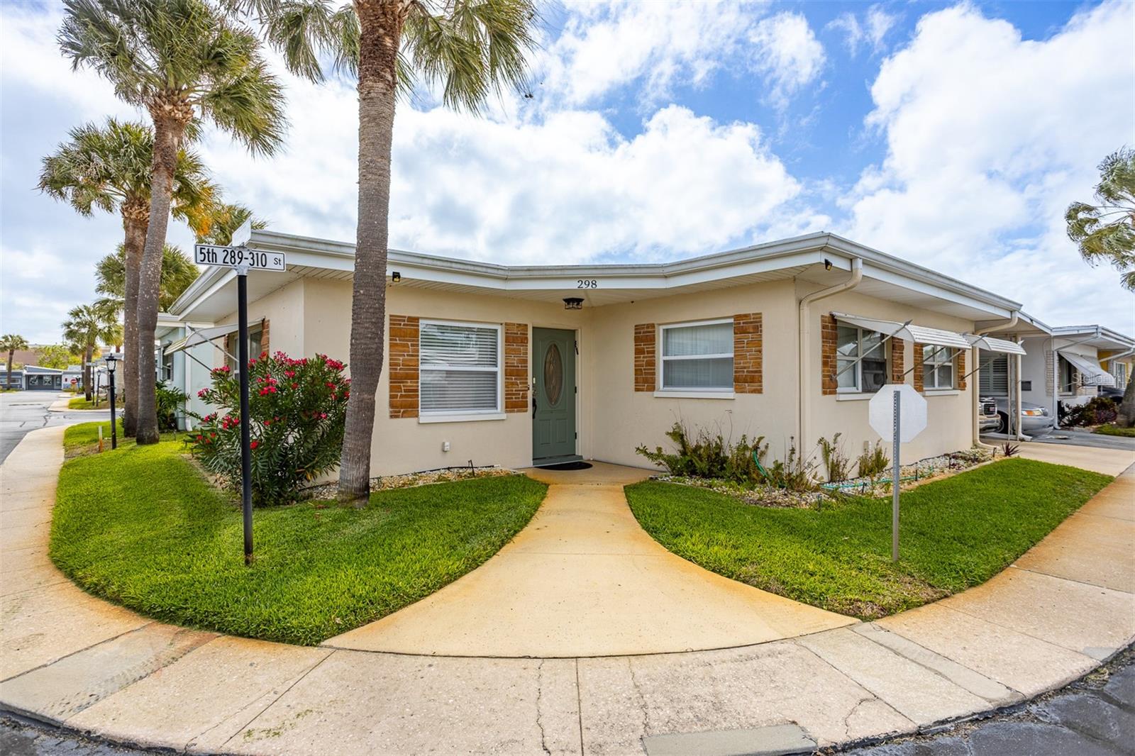 Image 21 of 38 For 250 Rosery Road Nw 298