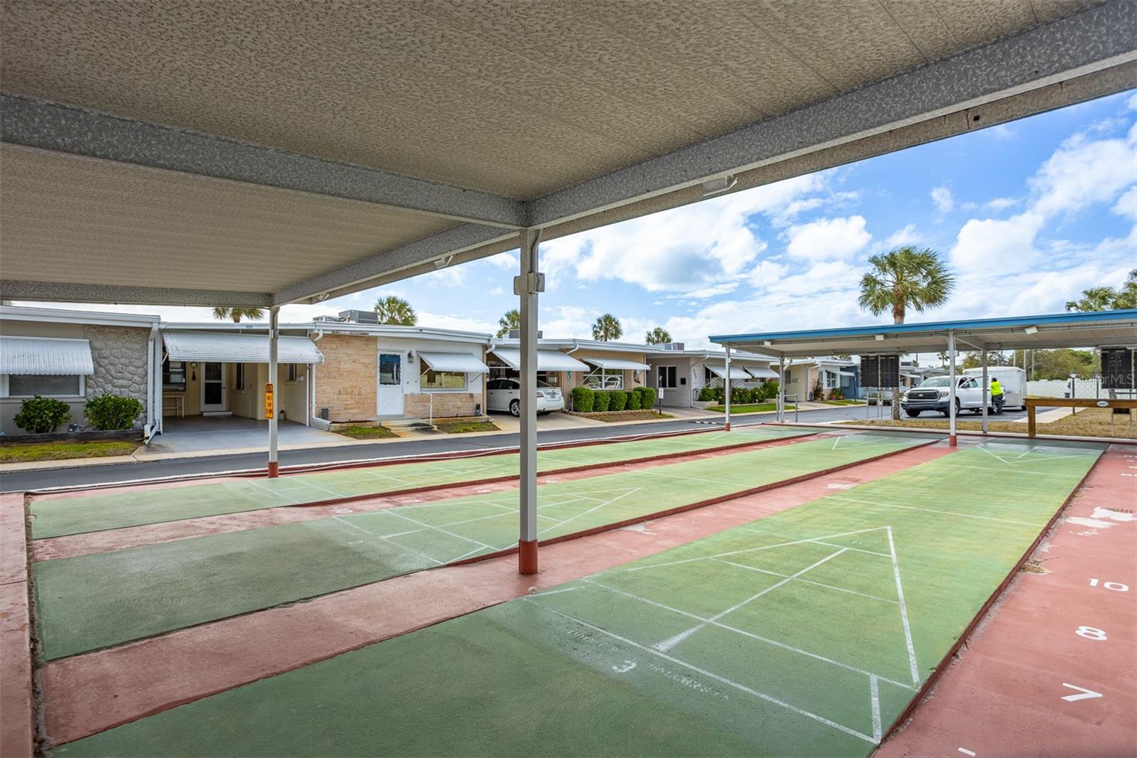 Image 28 of 38 For 250 Rosery Road Nw 298