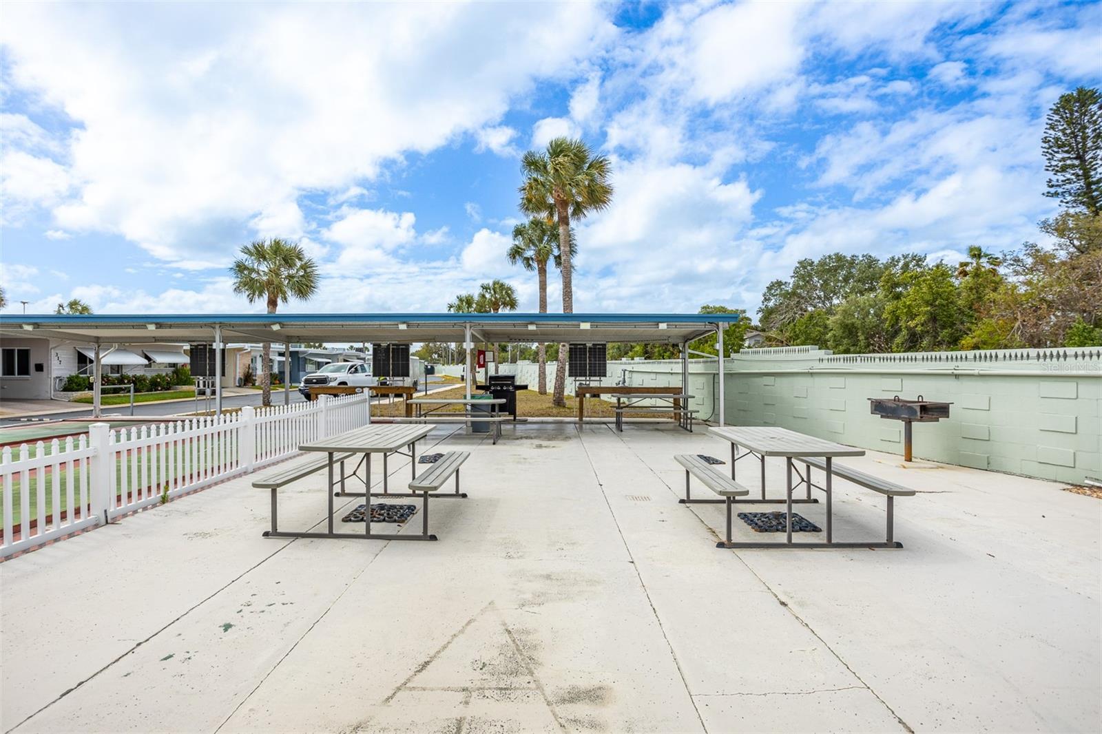 Image 29 of 38 For 250 Rosery Road Nw 298