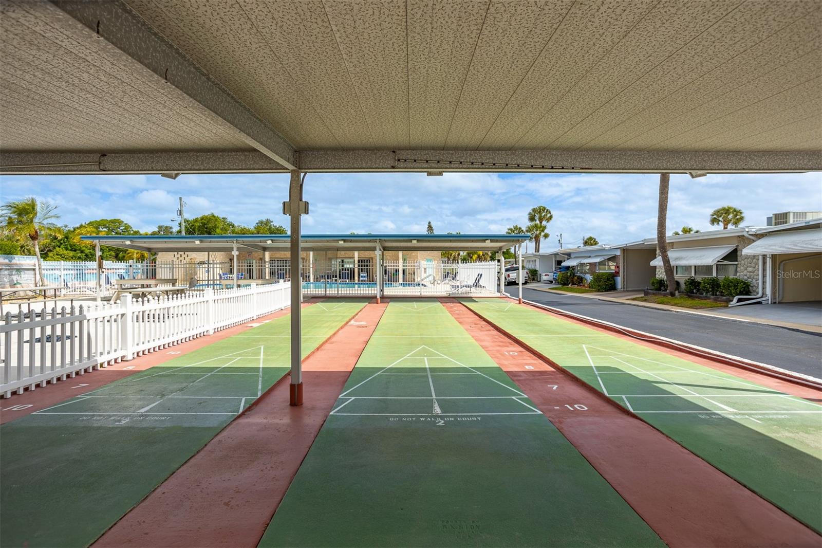 Image 33 of 38 For 250 Rosery Road Nw 298