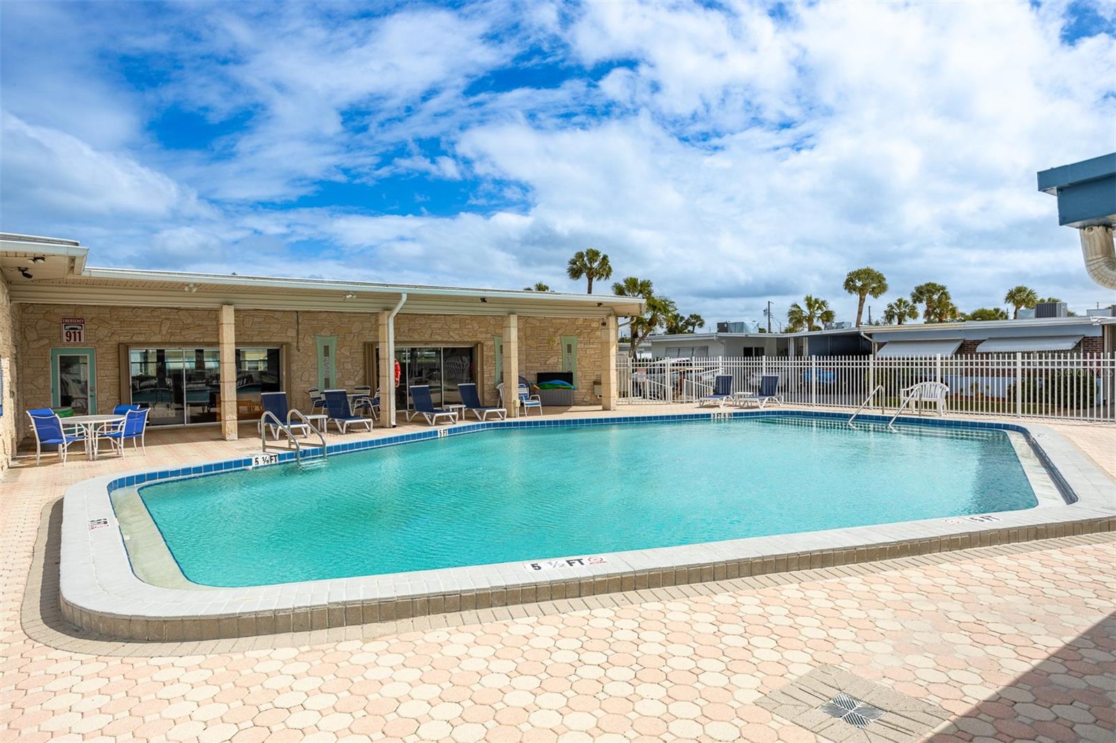 Image 35 of 38 For 250 Rosery Road Nw 298