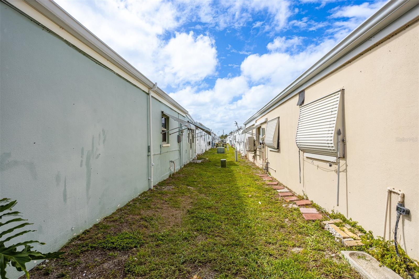 Image 37 of 38 For 250 Rosery Road Nw 298