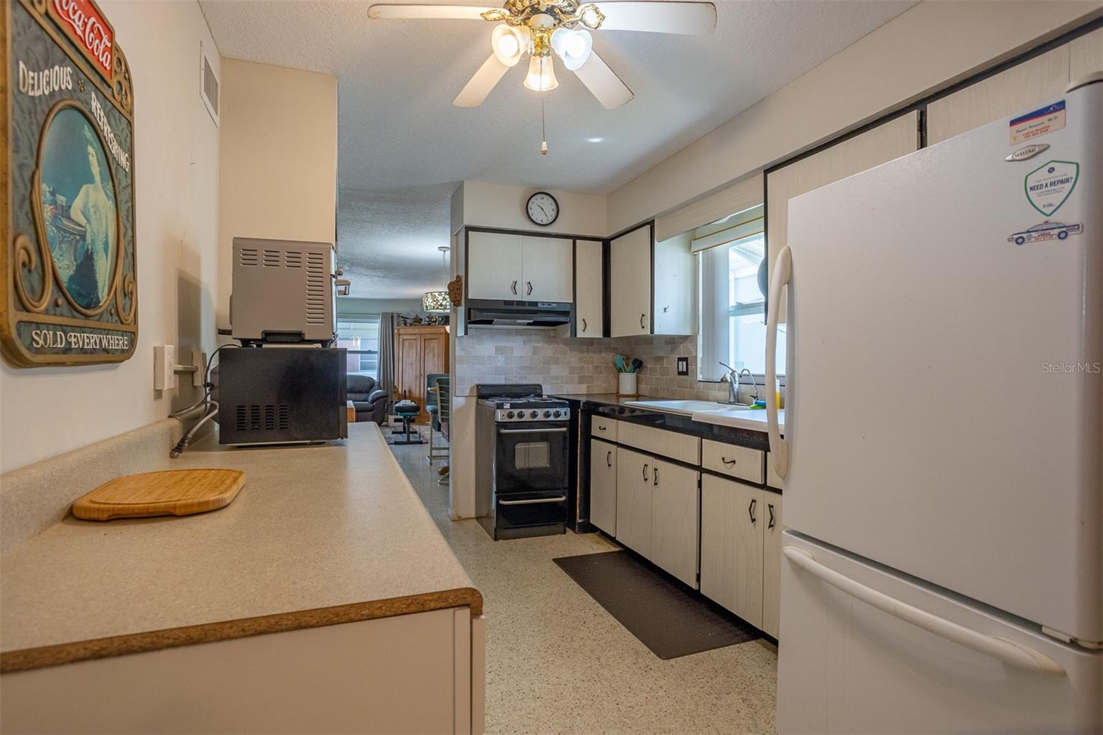 Image 9 of 38 For 250 Rosery Road Nw 298