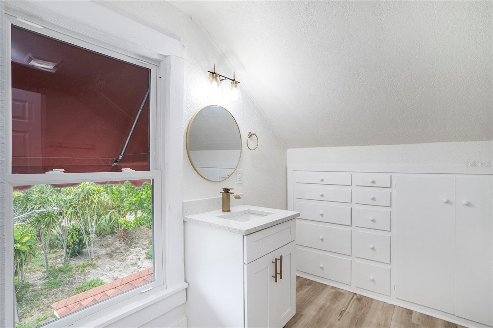 Image 7 of 14 For 11630 79th Avenue