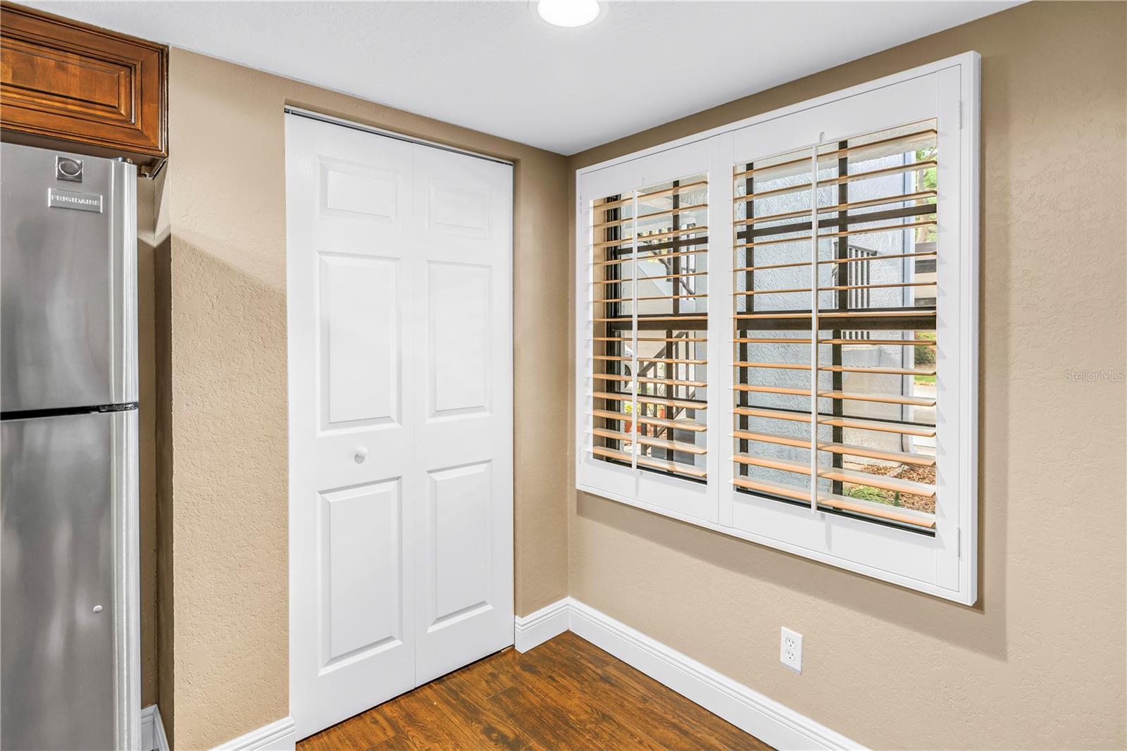 Image 5 of 45 For 11800 Park Boulevard 104