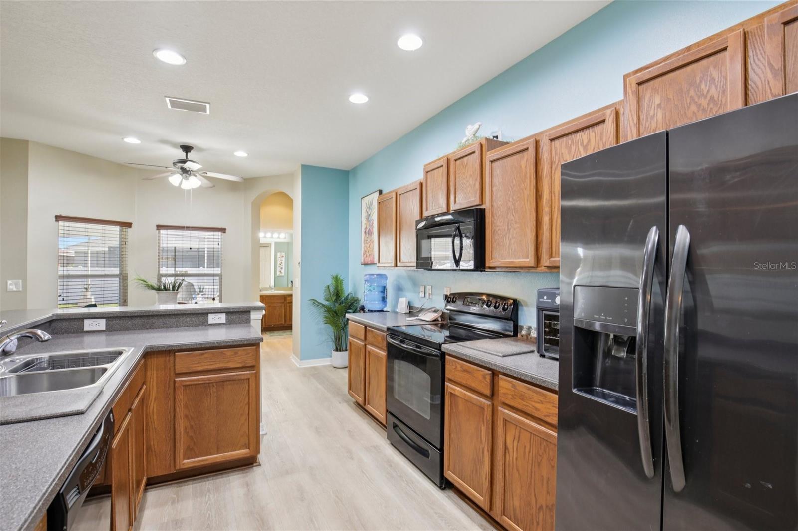 Image 14 of 57 For 319 19th Street Nw