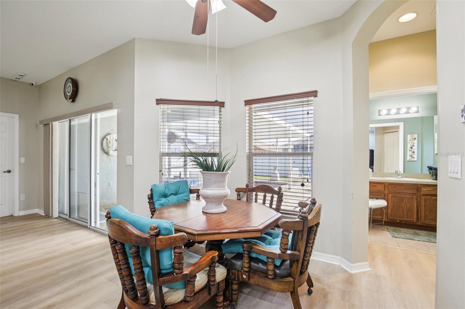 Image 16 of 57 For 319 19th Street Nw