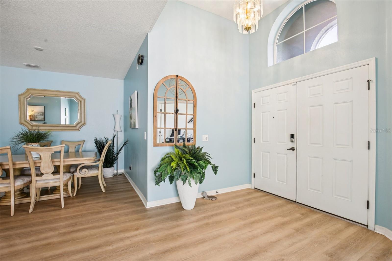 Image 7 of 57 For 319 19th Street Nw