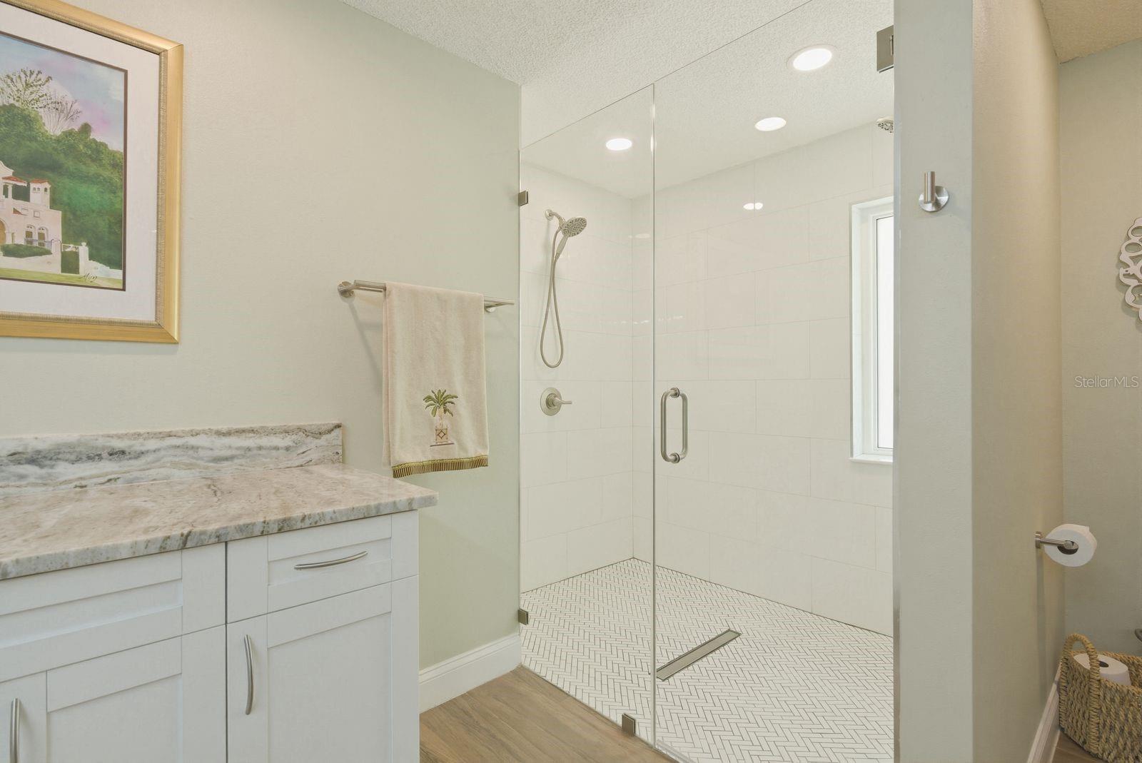 Listing photo id 17 for 1736 Pine Hill Court