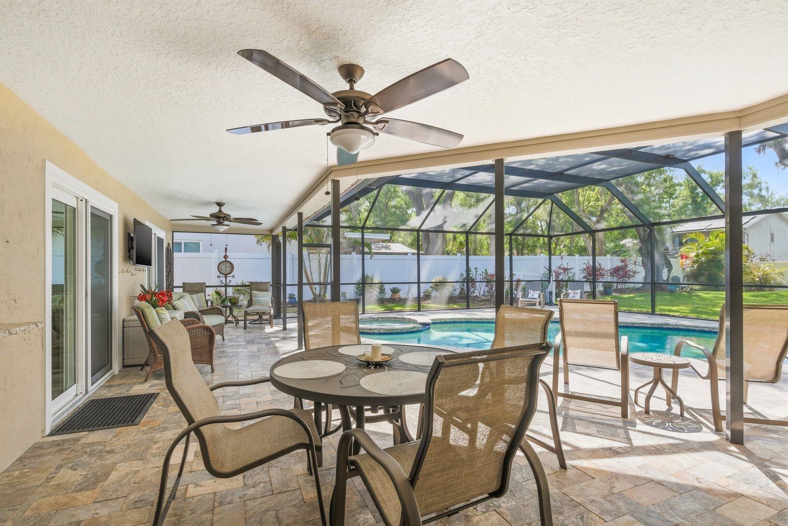 Listing photo id 27 for 1736 Pine Hill Court