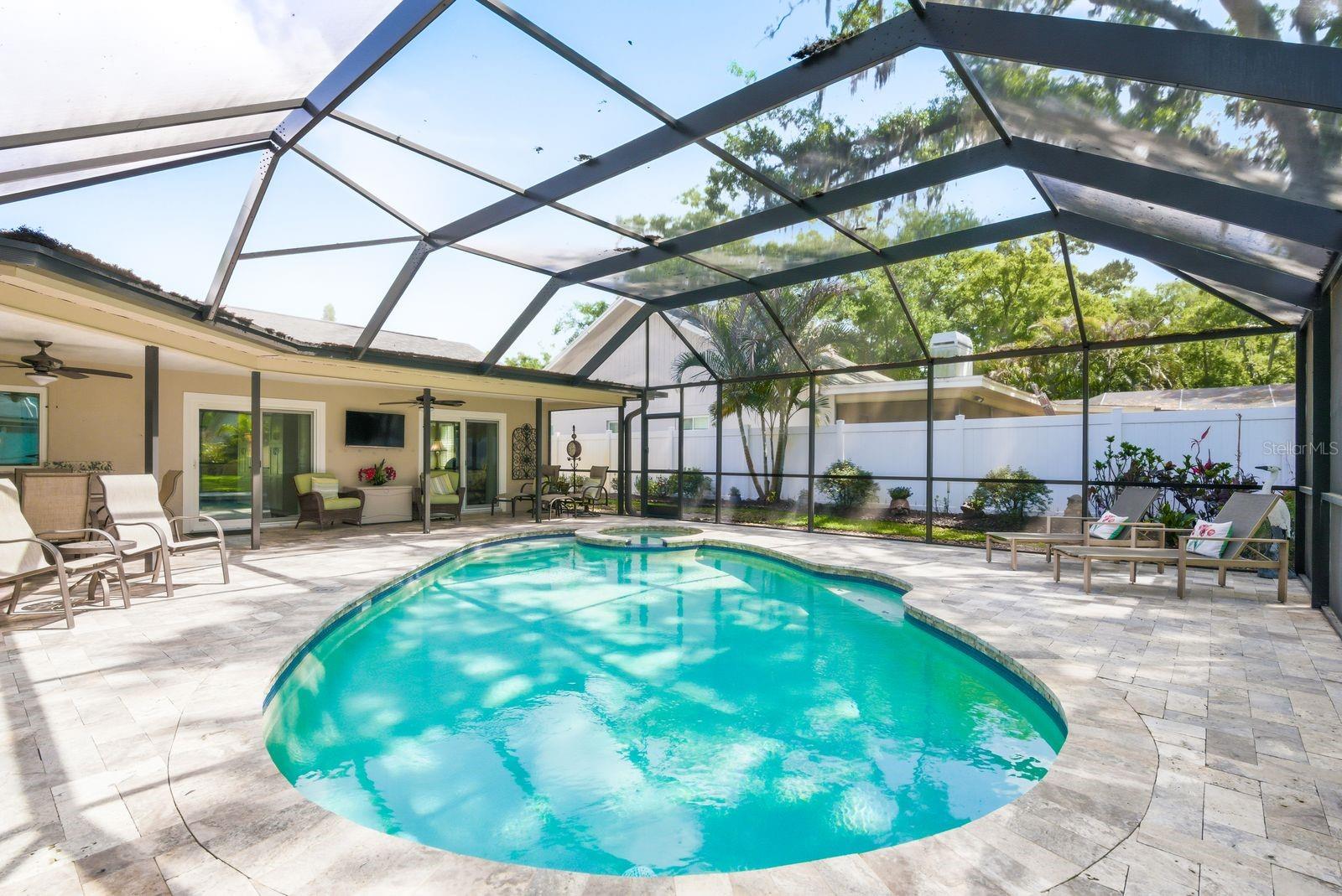 Listing photo id 32 for 1736 Pine Hill Court