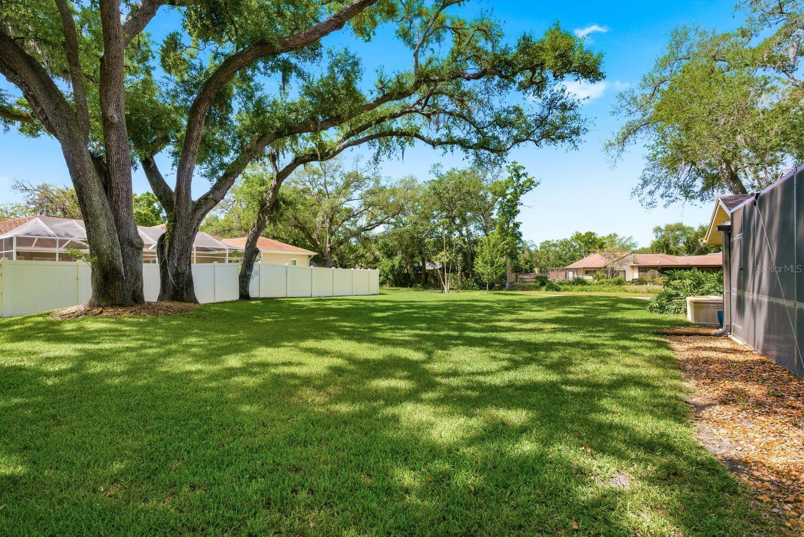 Listing photo id 33 for 1736 Pine Hill Court