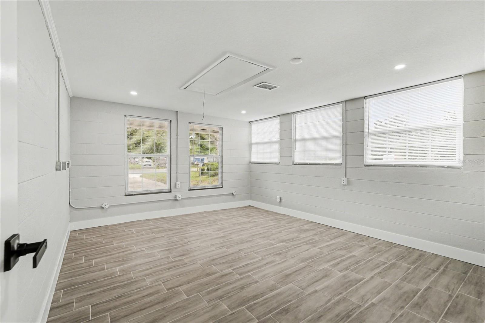 Image 24 of 53 For 7310 Fort King Road