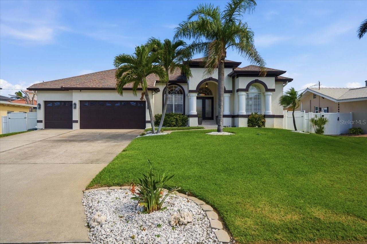 Details for 109 16th Street, BELLEAIR BEACH, FL 33786