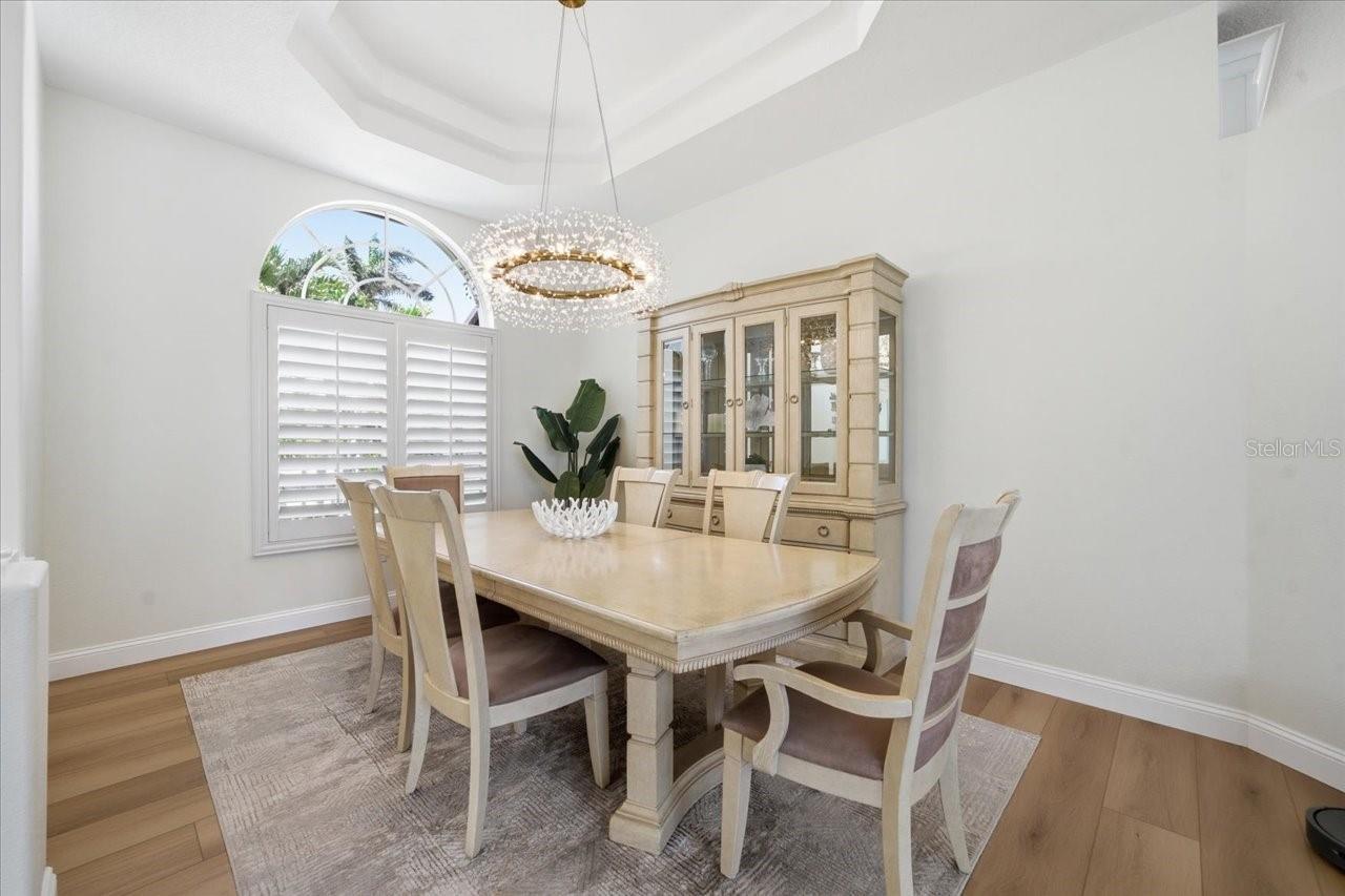 Image 12 of 79 For 109 16th Street