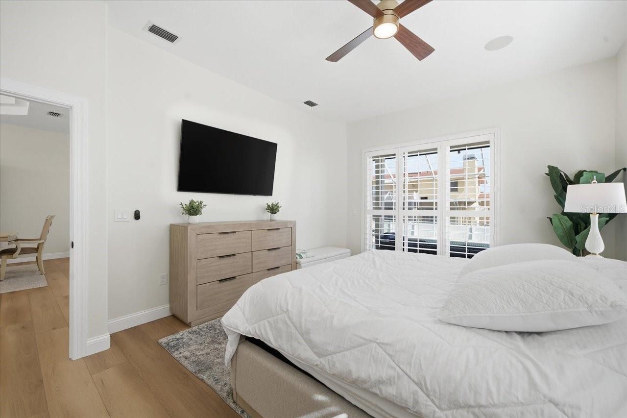 Image 37 of 79 For 109 16th Street