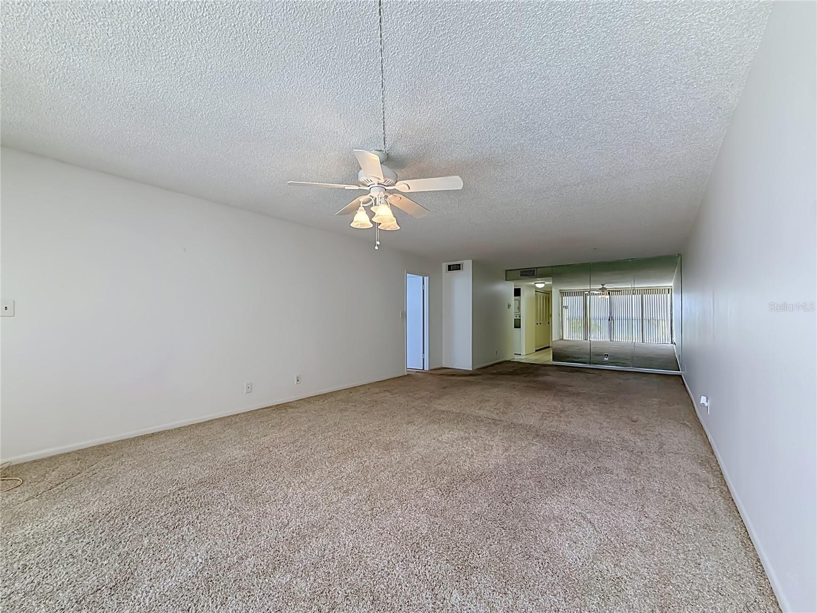 Image 19 of 78 For 7100 Sunset Way 207