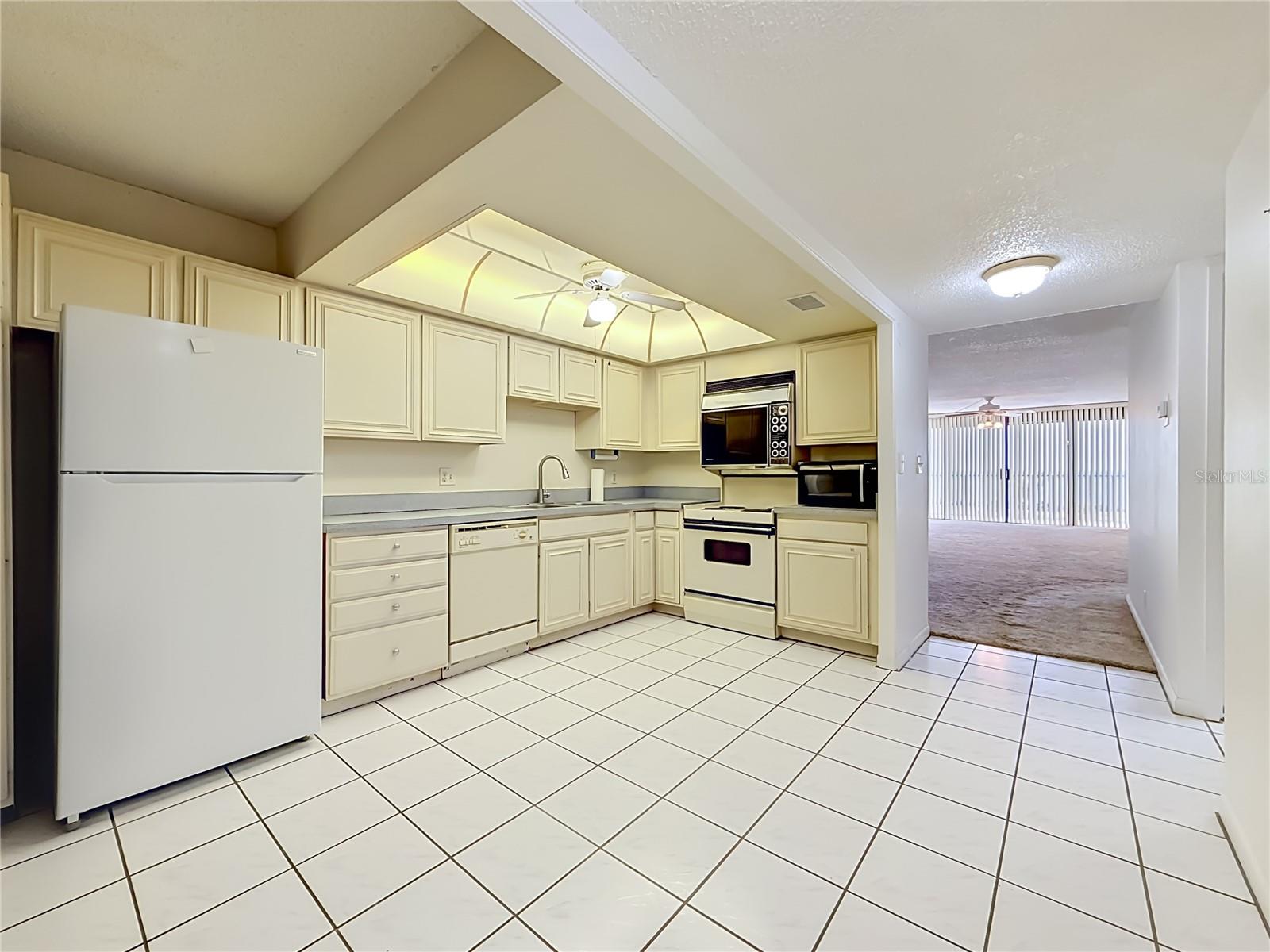 Image 5 of 78 For 7100 Sunset Way 207