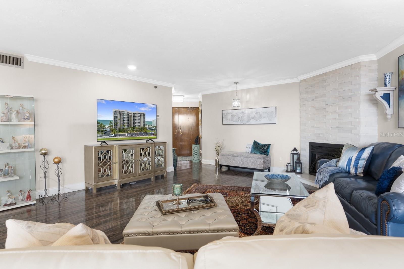 Image 15 of 86 For 1600 Gulf Boulevard 717