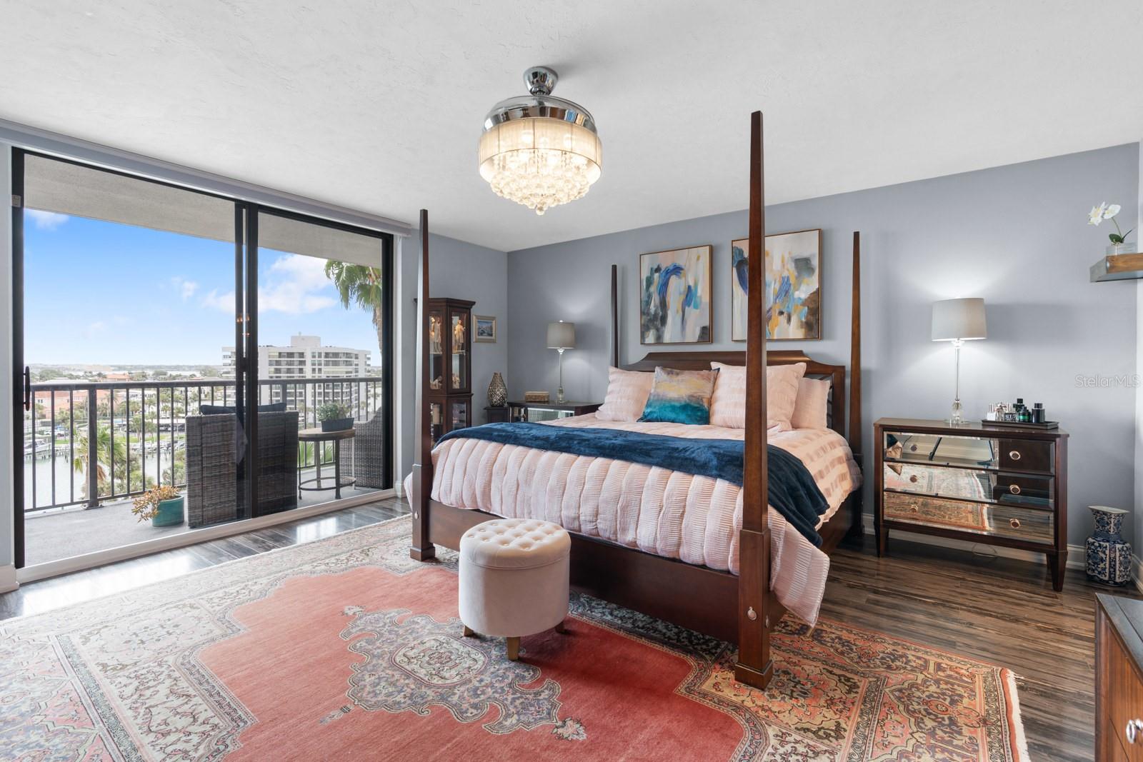 Image 28 of 86 For 1600 Gulf Boulevard 717