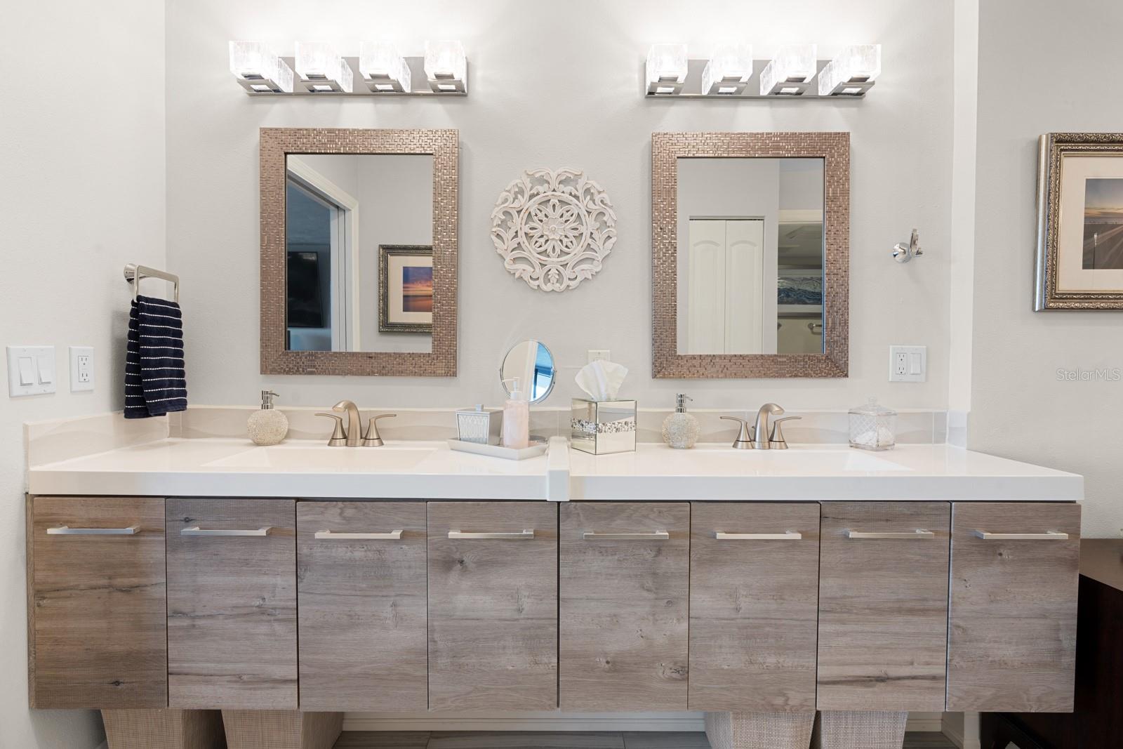 Image 37 of 86 For 1600 Gulf Boulevard 717