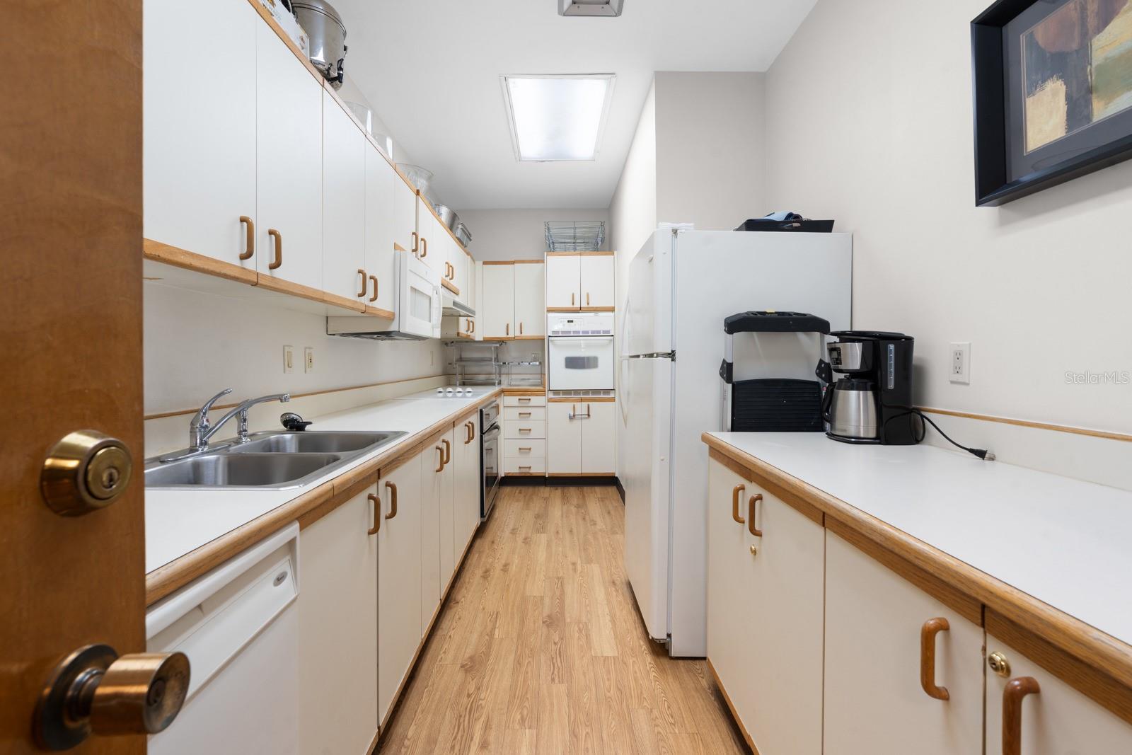 Image 59 of 86 For 1600 Gulf Boulevard 717