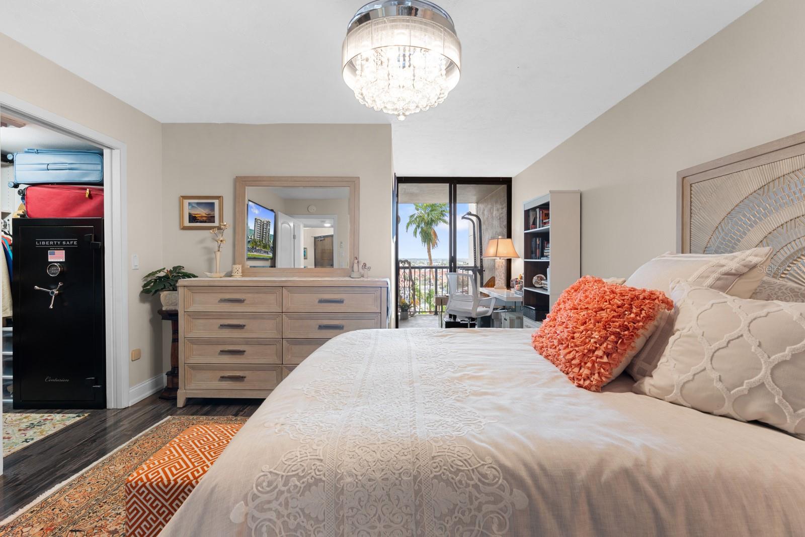 Image 8 of 86 For 1600 Gulf Boulevard 717