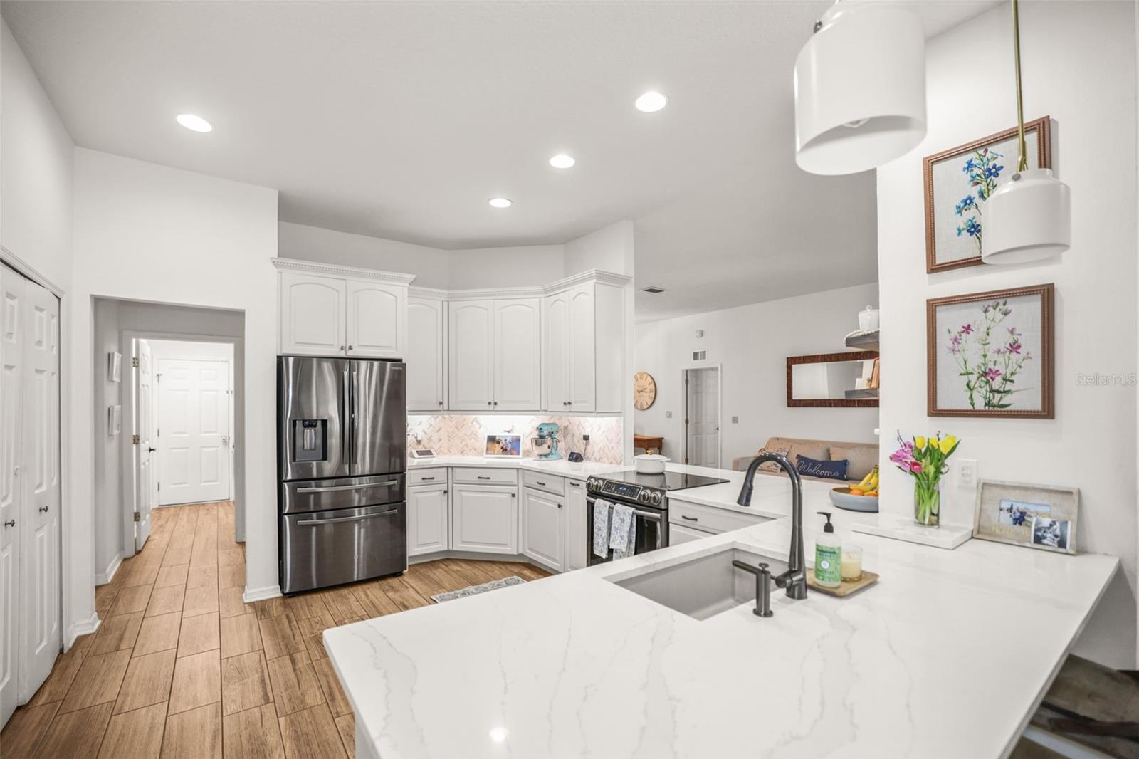 Image 10 of 58 For 4802 Queen Palm Terrace Ne