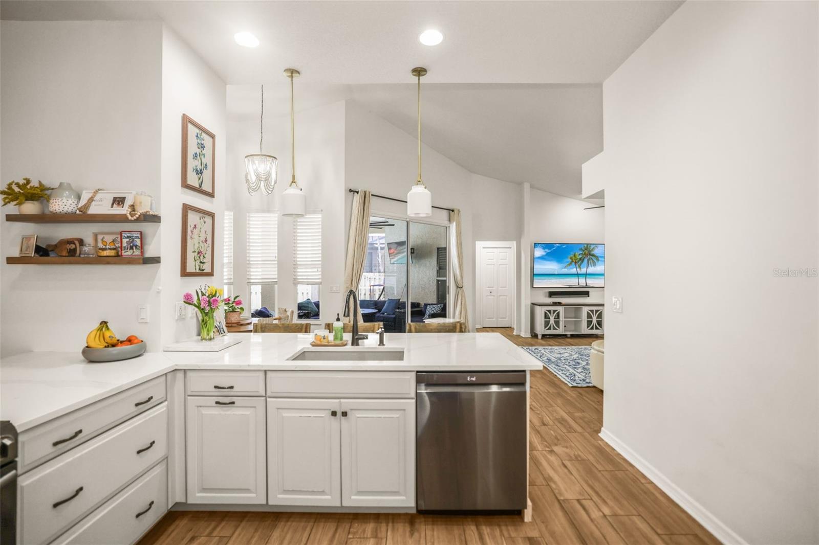 Image 16 of 58 For 4802 Queen Palm Terrace Ne