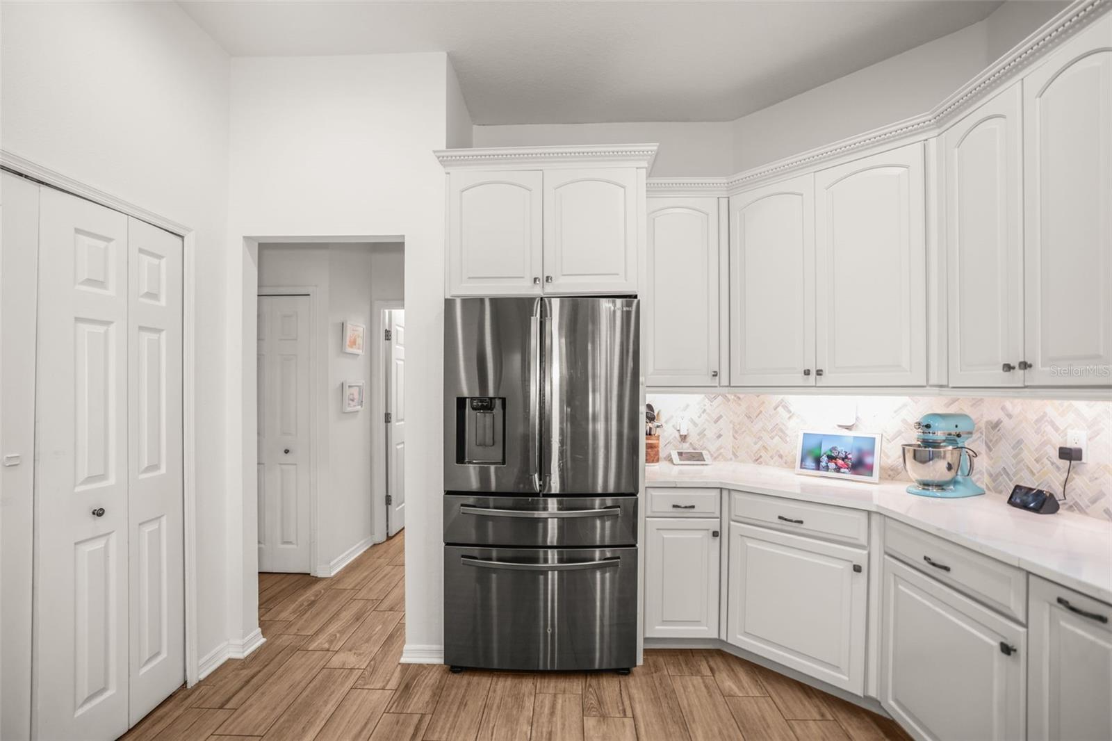 Image 17 of 58 For 4802 Queen Palm Terrace Ne