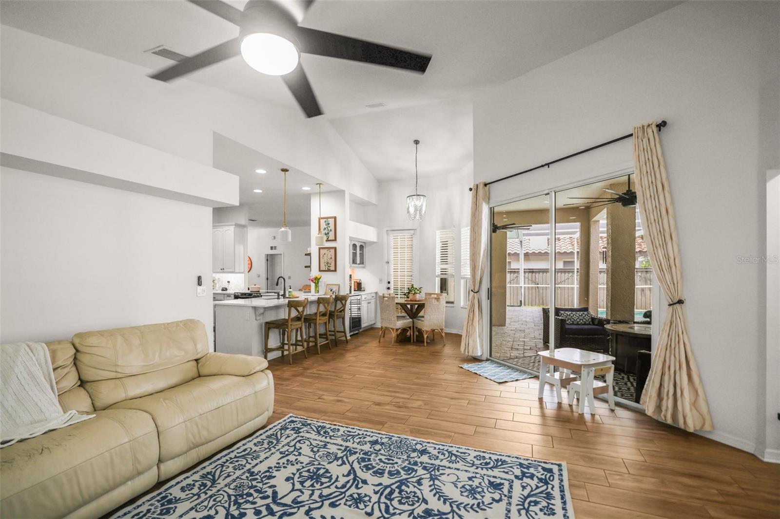 Image 23 of 58 For 4802 Queen Palm Terrace Ne