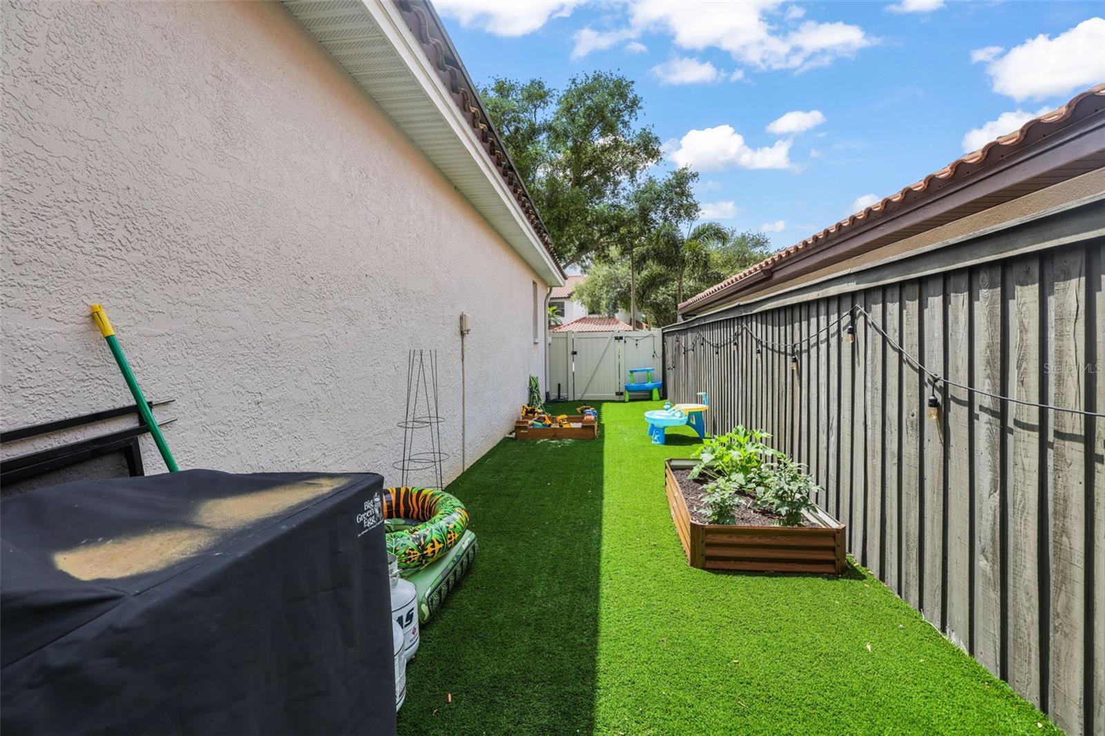 Image 34 of 58 For 4802 Queen Palm Terrace Ne