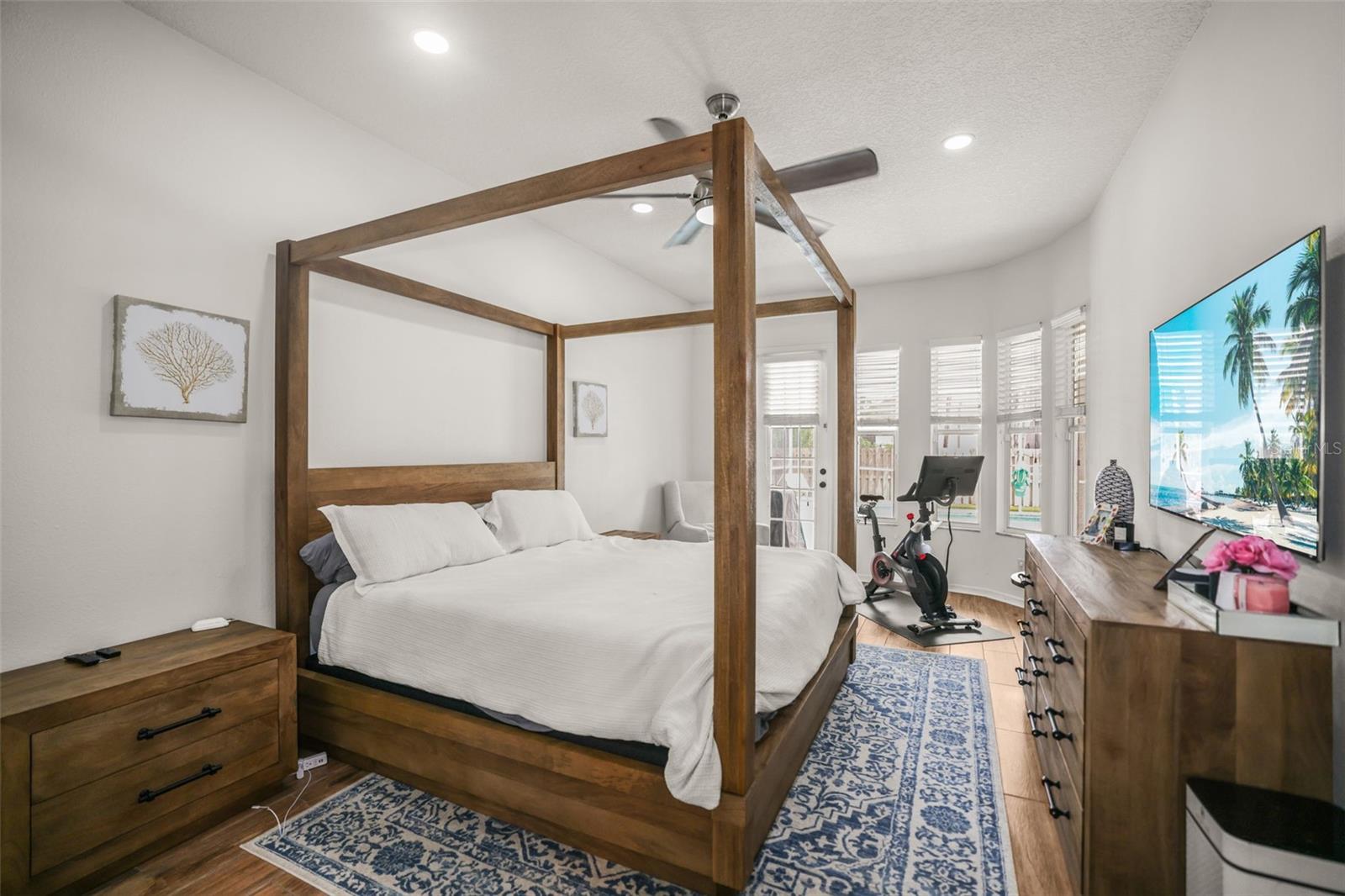 Image 35 of 58 For 4802 Queen Palm Terrace Ne