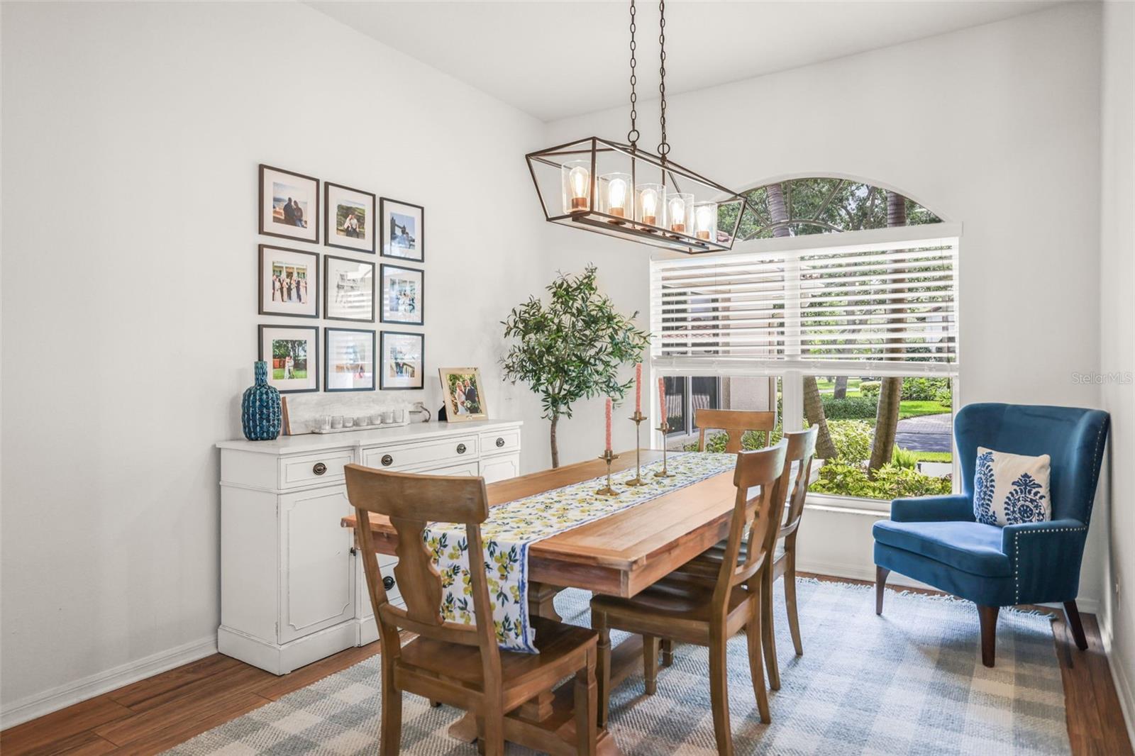 Image 8 of 58 For 4802 Queen Palm Terrace Ne