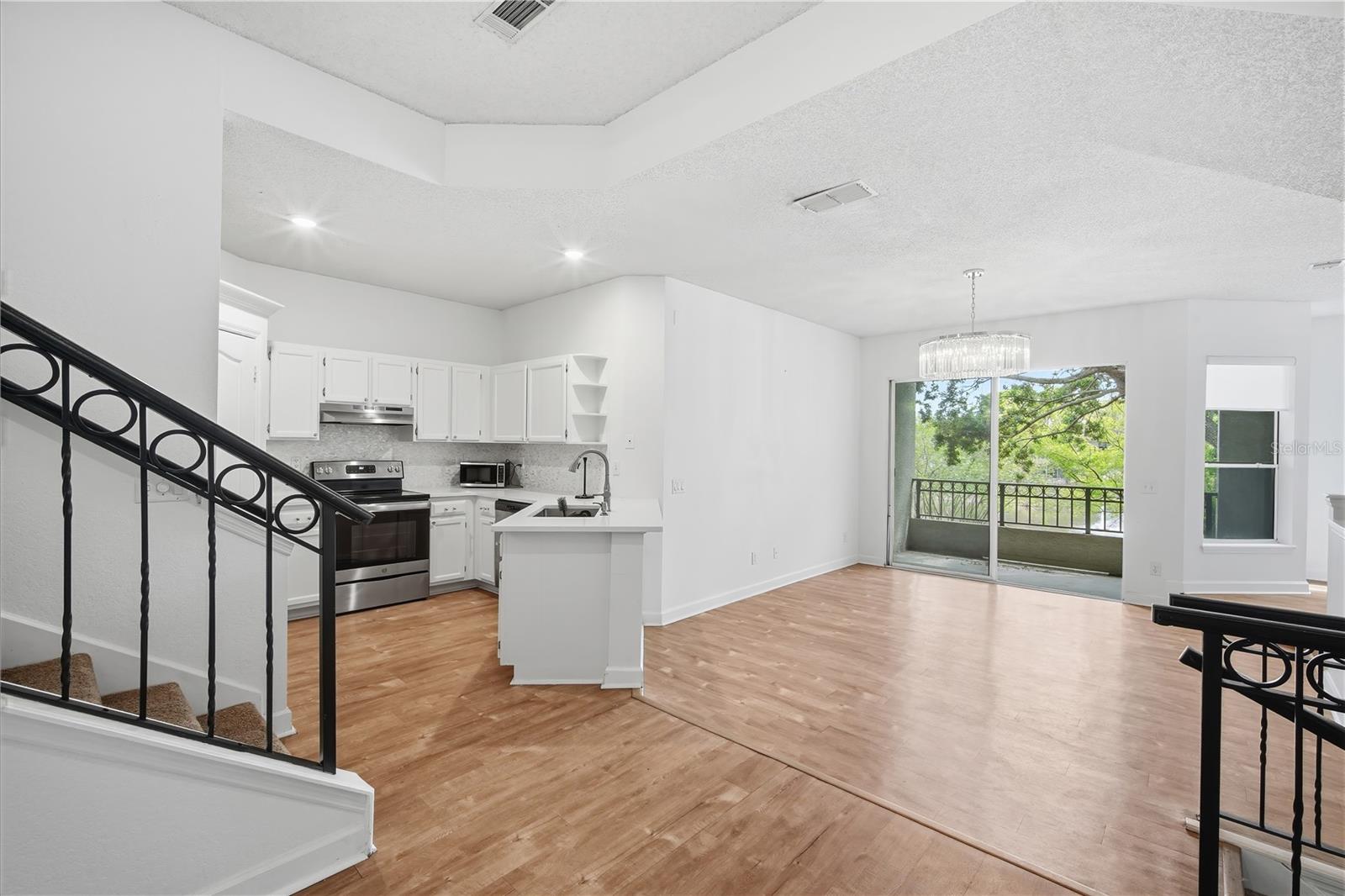 Image 11 of 28 For 604 Seascape Way