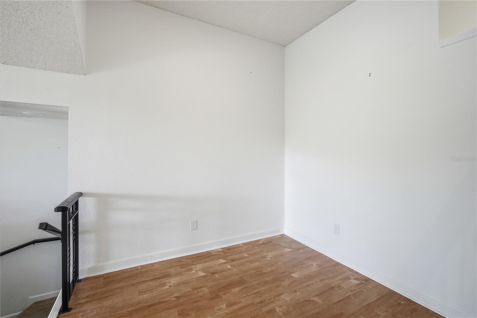 Image 15 of 28 For 604 Seascape Way