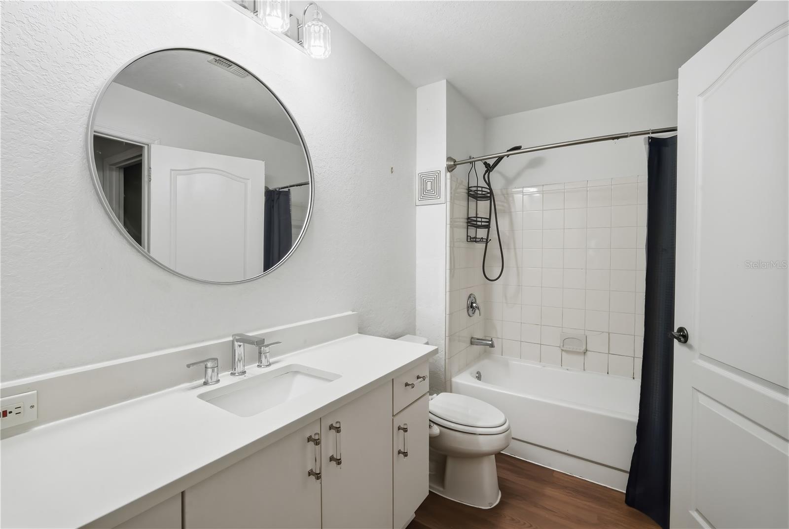 Image 17 of 28 For 604 Seascape Way