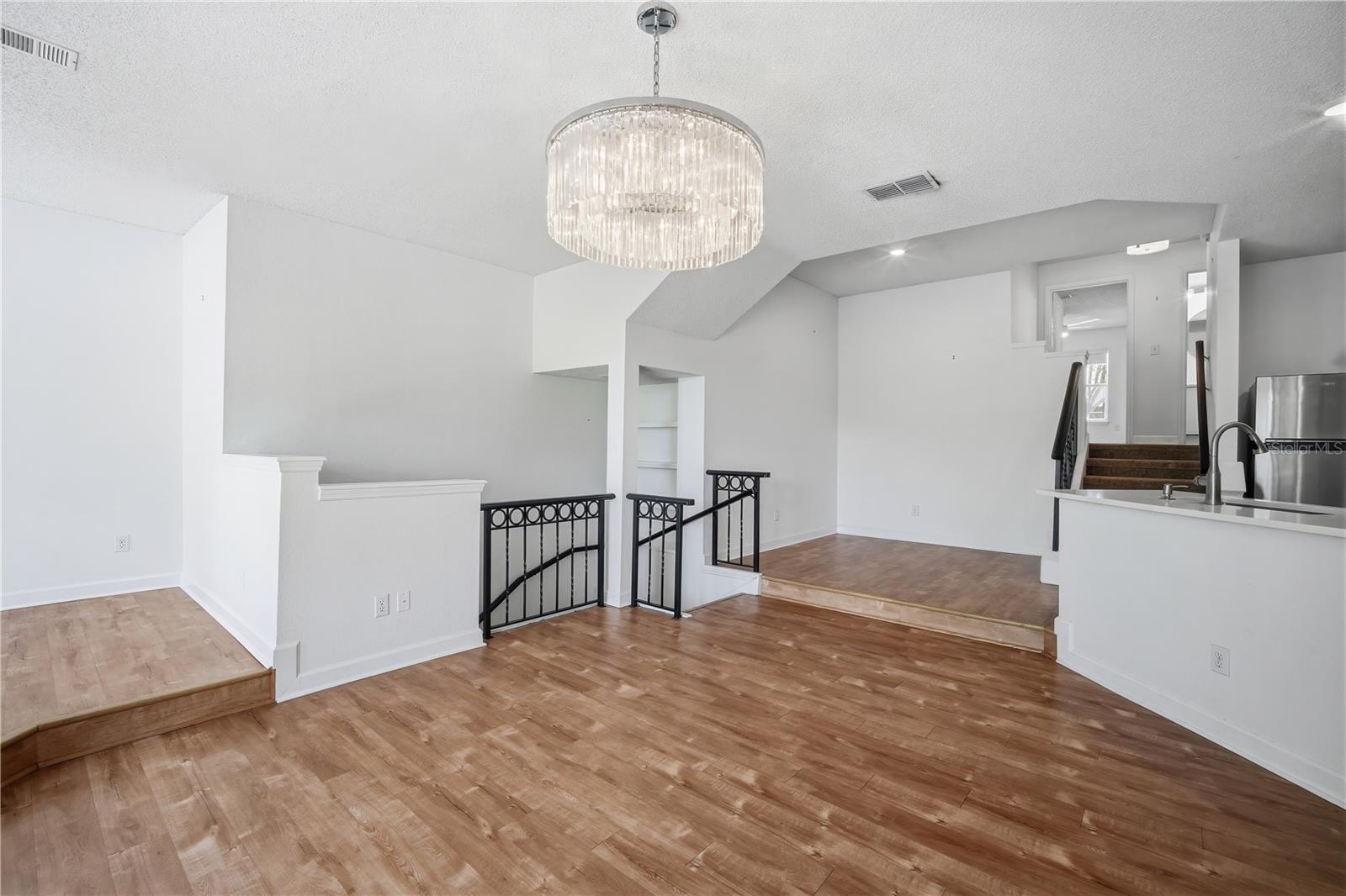 Image 5 of 28 For 604 Seascape Way