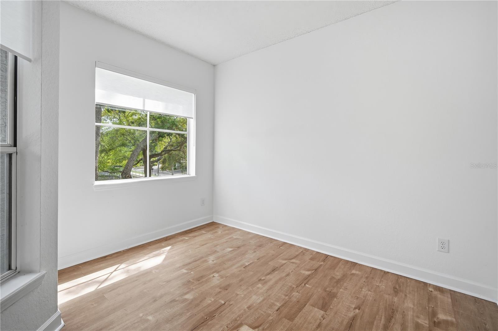 Image 8 of 28 For 604 Seascape Way