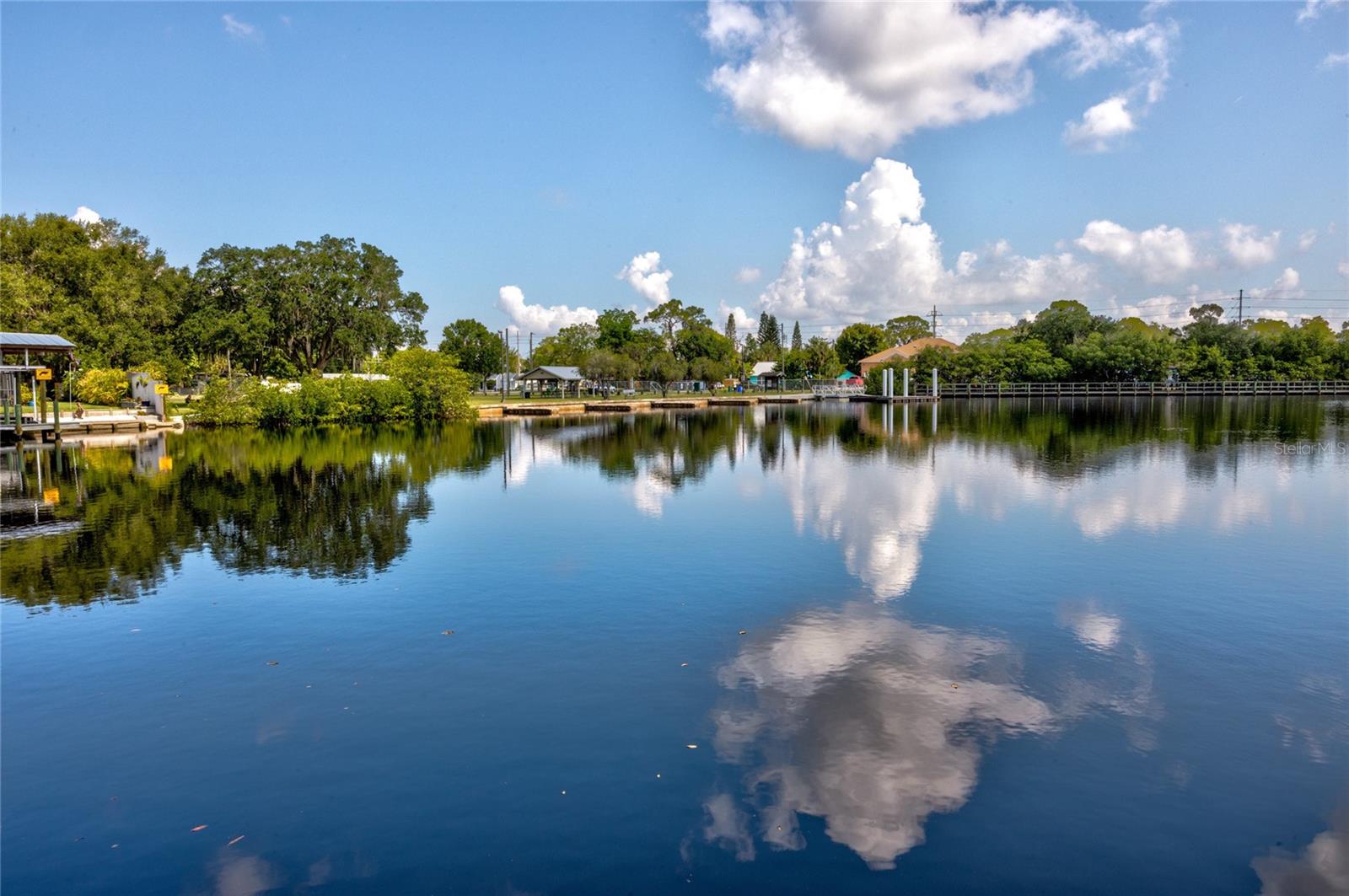 Image 14 of 37 For 102 Dickman Drive Sw