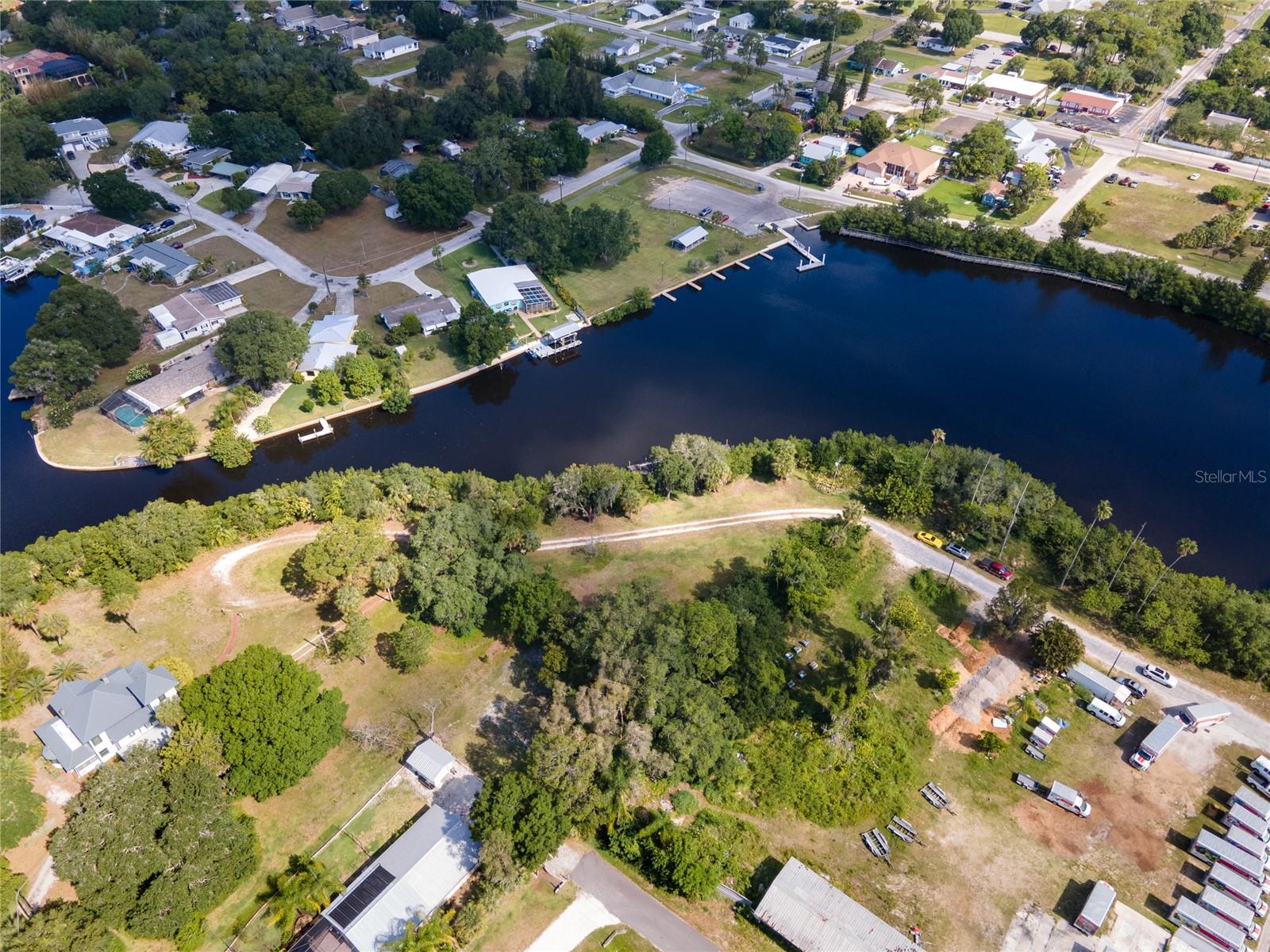 Image 19 of 37 For 102 Dickman Drive Sw