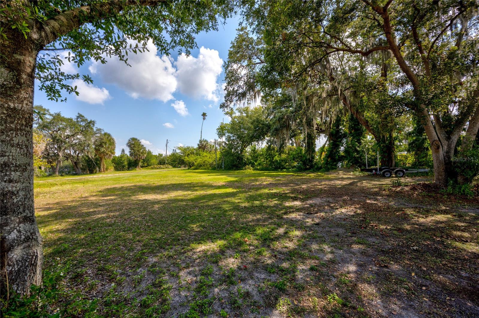 Image 22 of 37 For 102 Dickman Drive Sw